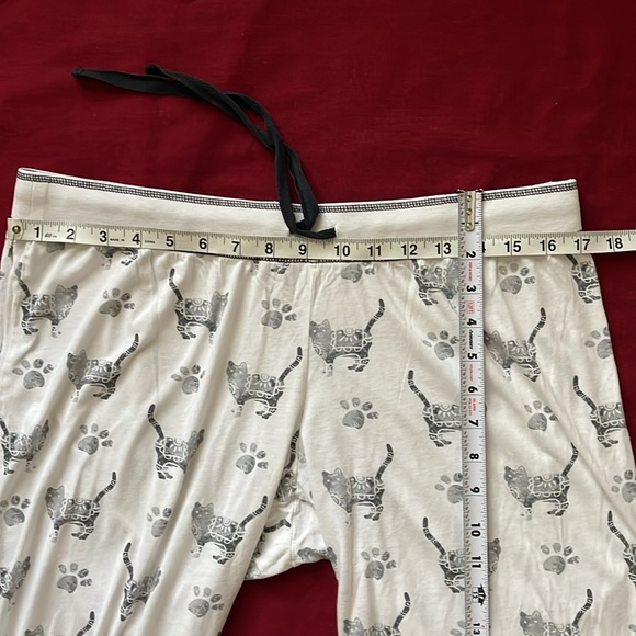 PJ Salvage Sz L Cuffed White & Black Cat Print Pajama Pants Only - Picture 9 of 13